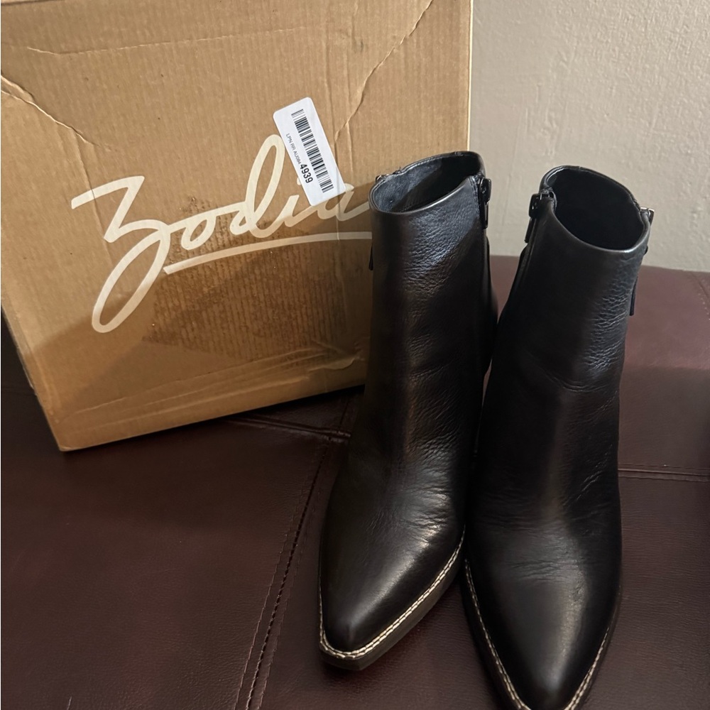 Zodiac Sleek Black Ankle Booties